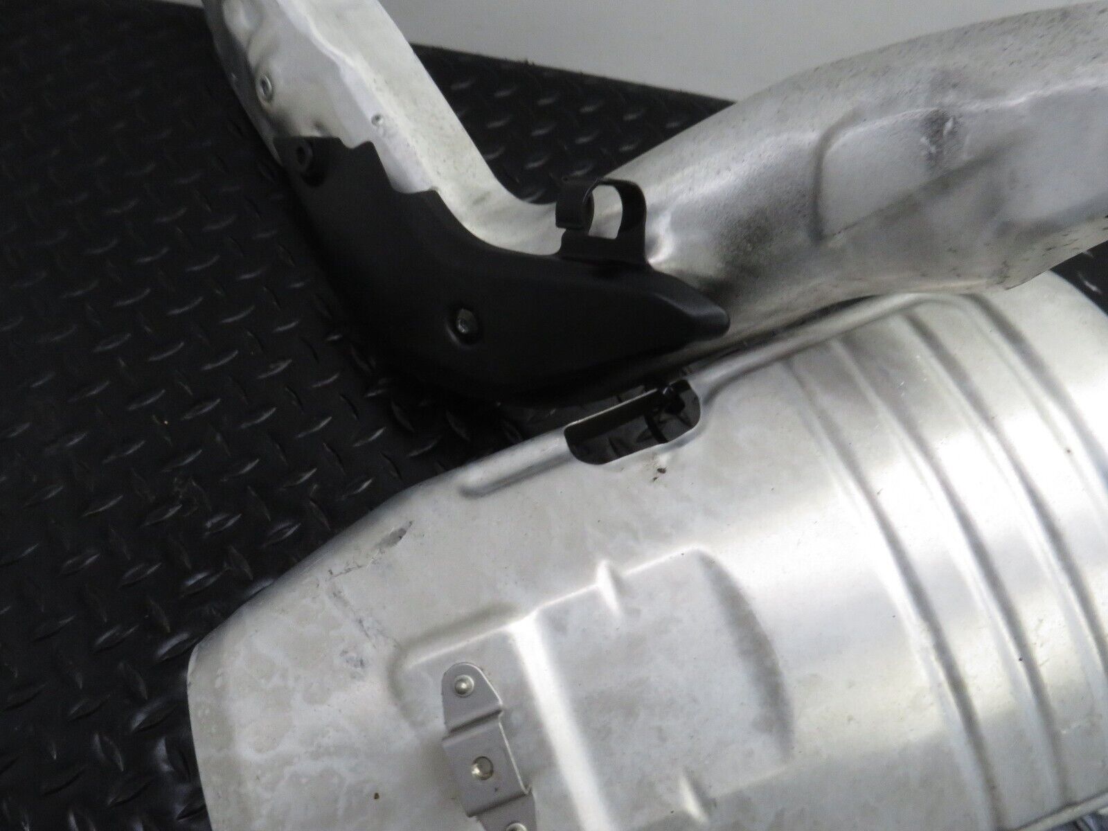 05 06 HONDA CBR 600RR CBR600RR OEM EXHAUST HEAT SHIELD SET HEAT SHIELDS - Fresh Stock Dated February 2026