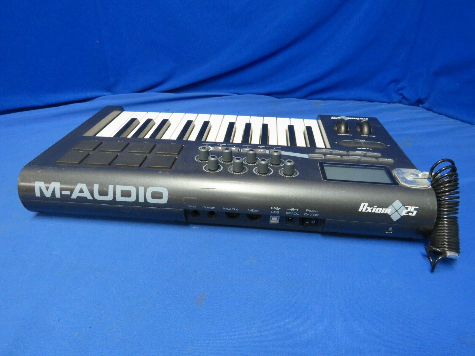 M-Audio Axiom 25 Advanced 25 Key USB MIDI Controller (no 12V power supply) - Fresh Stock Dated February 2026