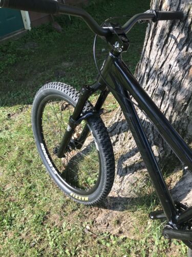 2011 Banshee Amp DJ dirt jumper Maxxis Odyssey Profile Manitou Spank Atomlab - Fresh Stock Dated February 2026