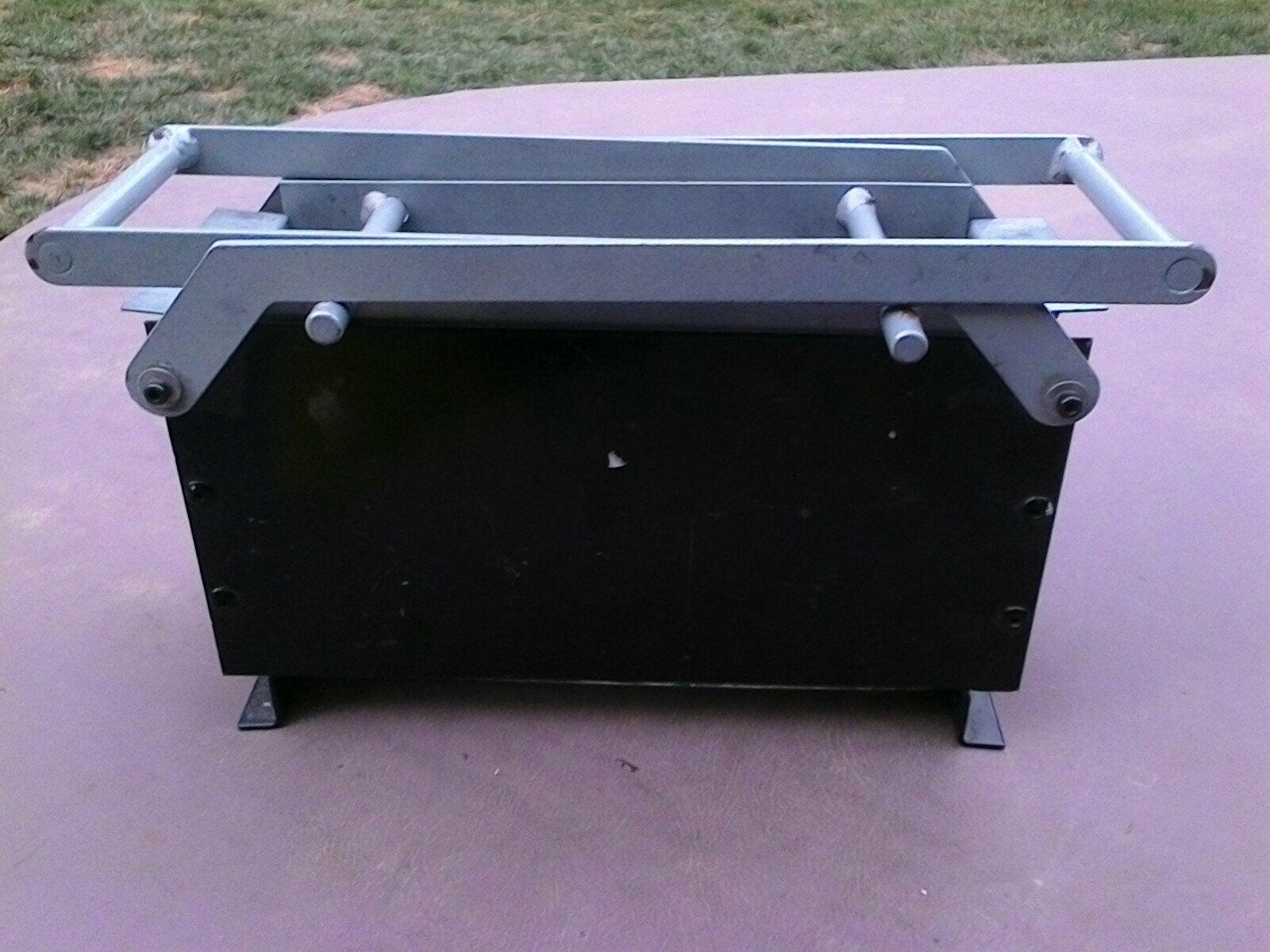 NORTHERN INDUSTRIAL TOOLS SINGLE PAPER LOG BRIQUETTE MAKER EXCELLENT - Fresh Stock Dated December 2025