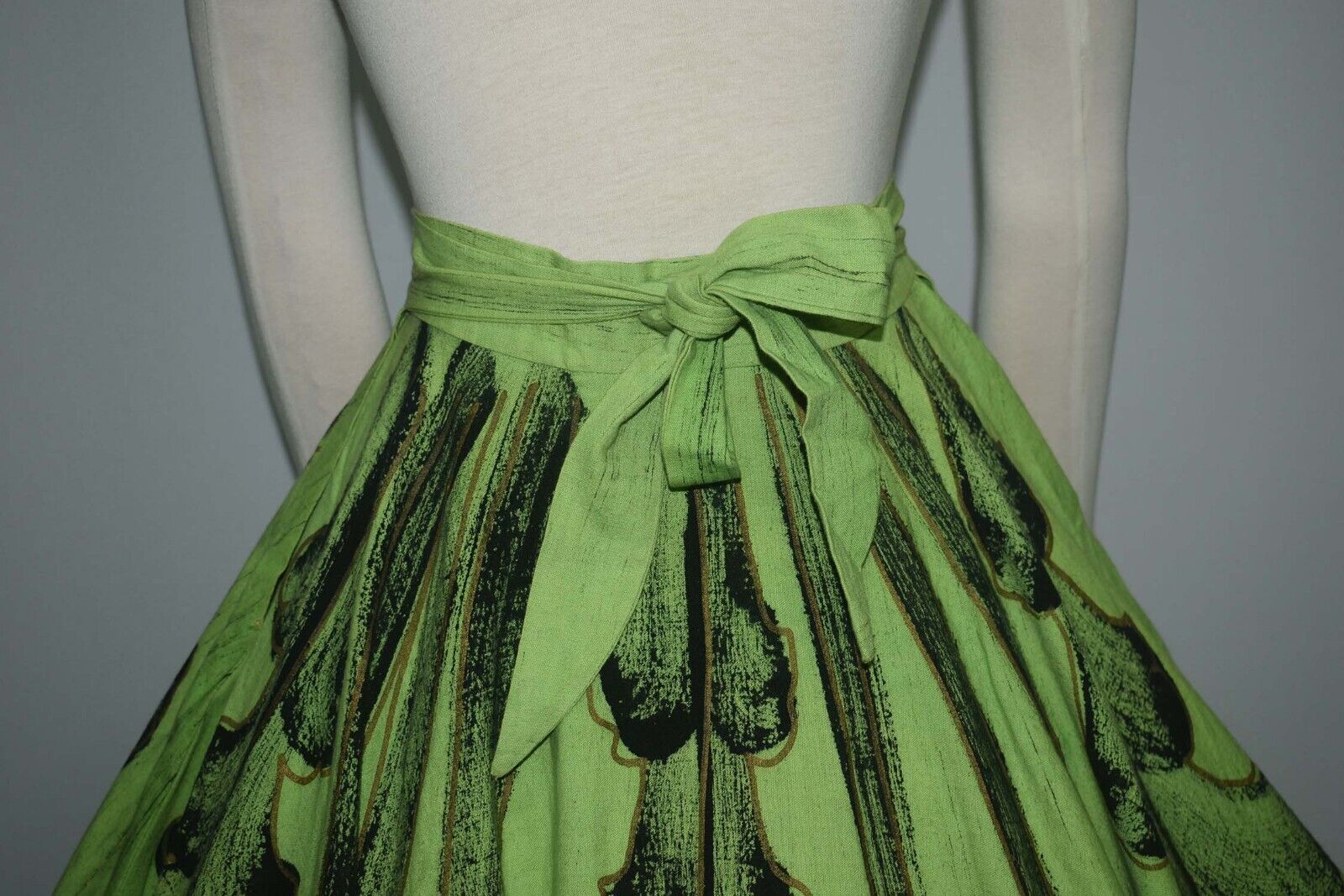 Vintage Circa 1950s Tel Art Mexican Painted Skirt Lime Tone Green XS S As Is - Fresh Stock Dated March 2026
