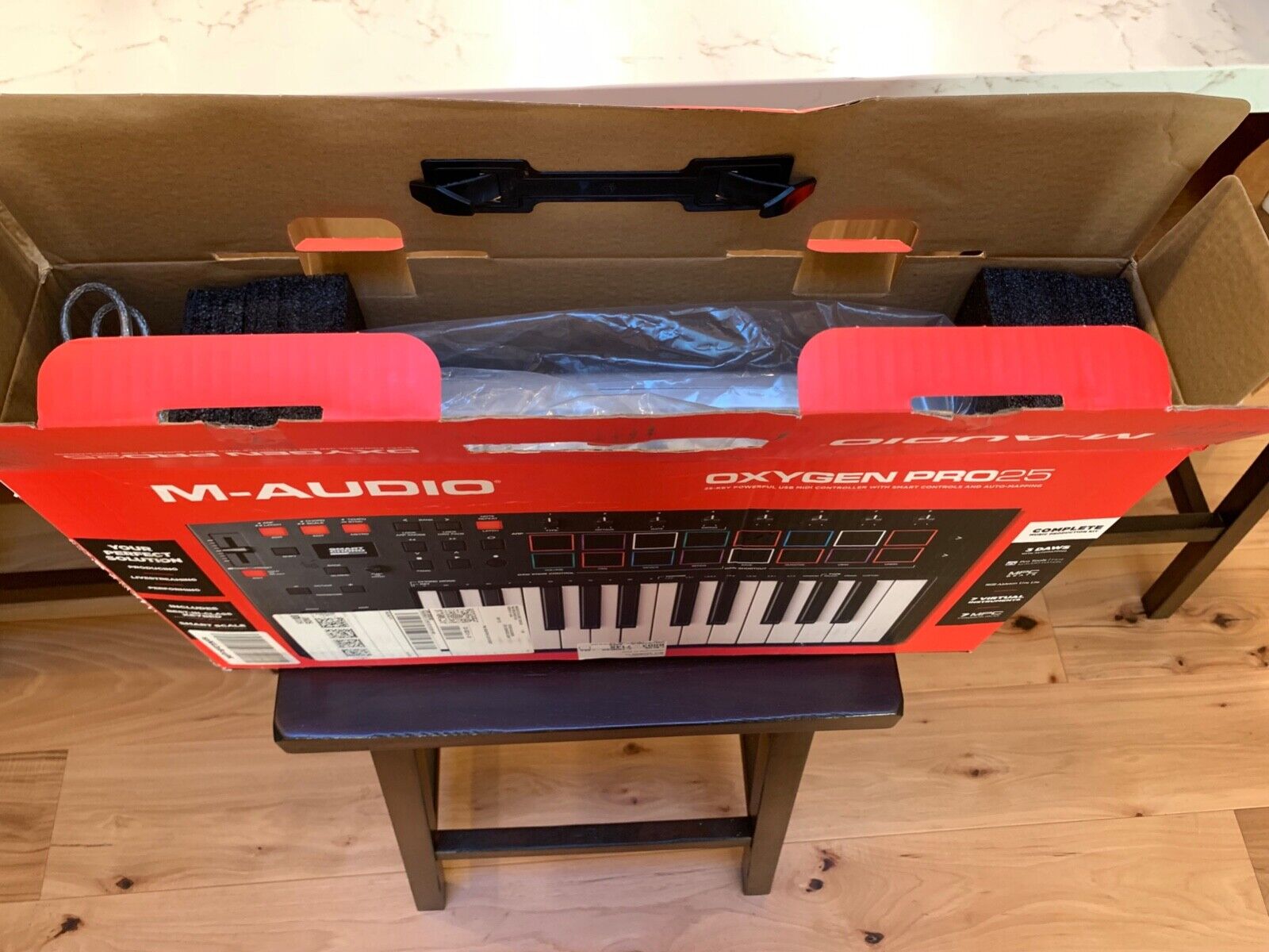 M-Audio Oxygen 8 25 key, USB or battery powered - Fresh Stock Dated February 2026