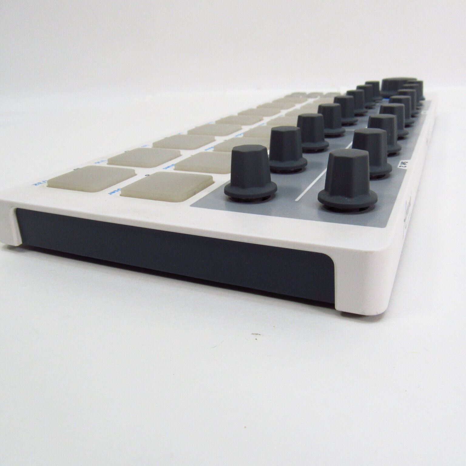 Arturia BeatStep USB MIDI Controller / Sequencer - Fresh Stock Dated February 2026