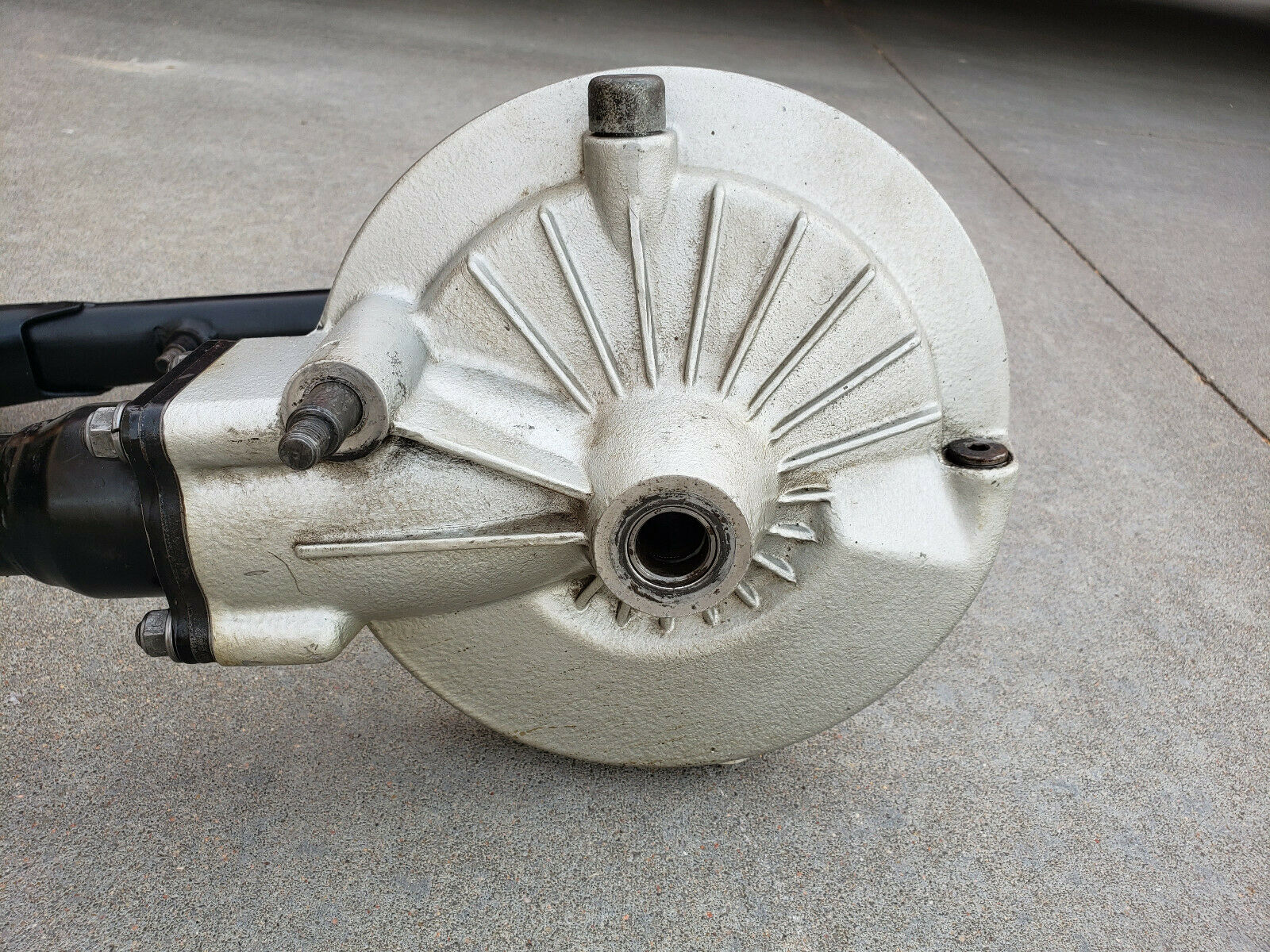 YAMAHA XS750 REAR SWINGARM FINAL DRIVE ASSEMBLY CASE TYPE II 2 AXLE GEAR 77-79 - Fresh Stock Dated February 2026