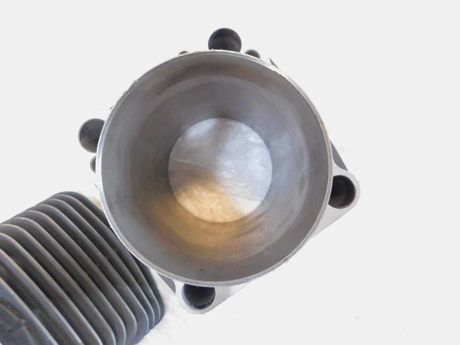 Pair Harley Davidson Sportster 1200 Silver Cylinder Jugs & Pistons P/N 16447-88A - Fresh Stock Dated February 2026