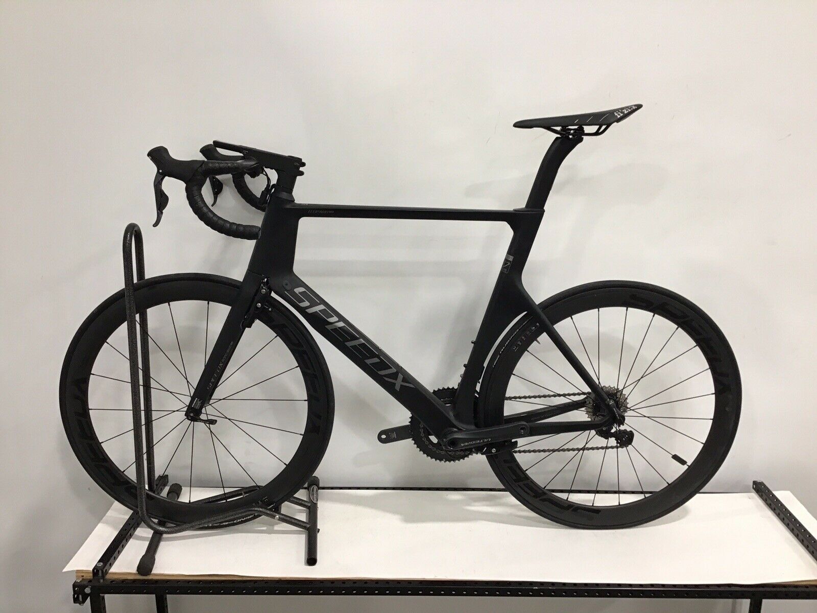 SpeedX Leopard Pro Road Bike 59cm Carbon Shimano Ultegra Di2 - Fresh Stock Dated February 2026