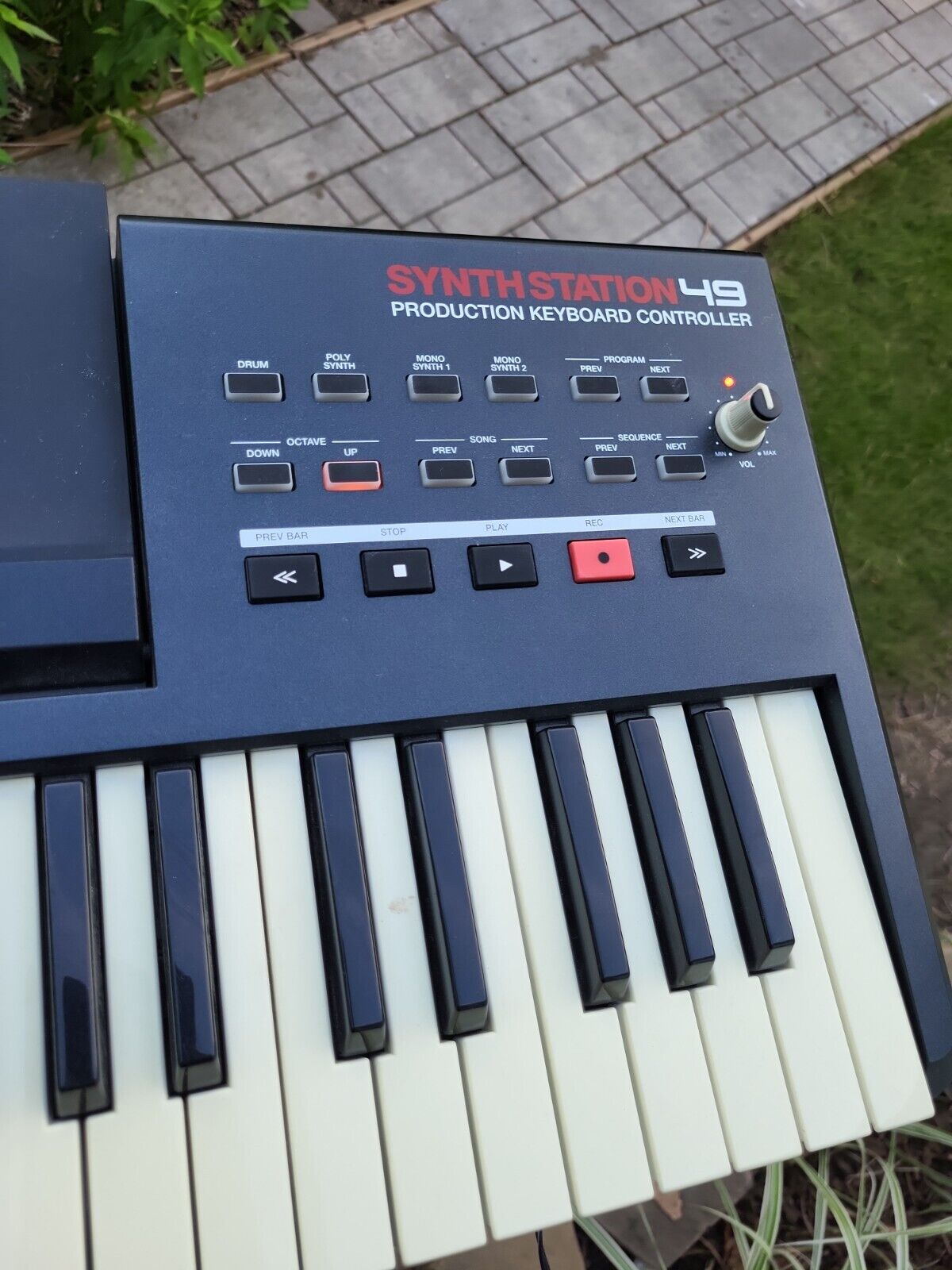 AKAI Synthstation 49 Midi Controller Keyboard Workstation No iPad - Fresh Stock Dated February 2026