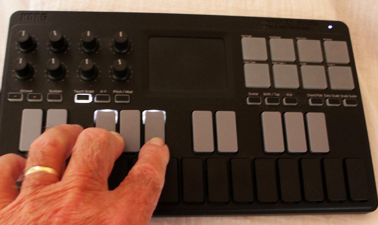 KORG nanoKEY Studio Bluetooth and USB MIDI Keyboard Controller USA Seller - Fresh Stock Dated February 2026