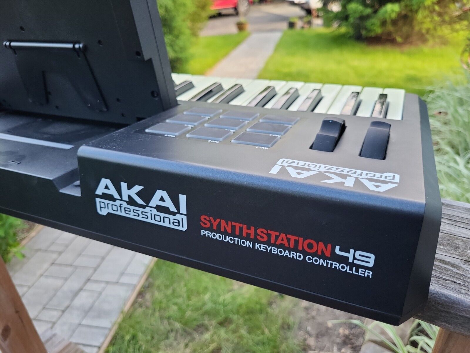 AKAI Synthstation 49 Midi Controller Keyboard Workstation No iPad - Fresh Stock Dated February 2026