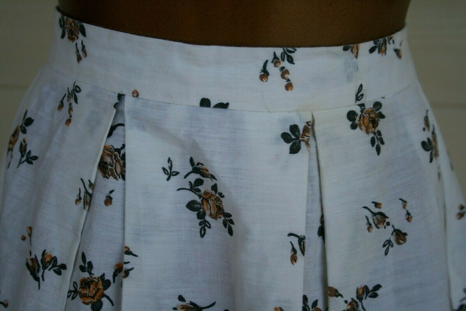 Pretty Vintage Unbranded Victorian Printed Pleated Cotton Skirt w/ Border S - Fresh Stock Dated February 2026