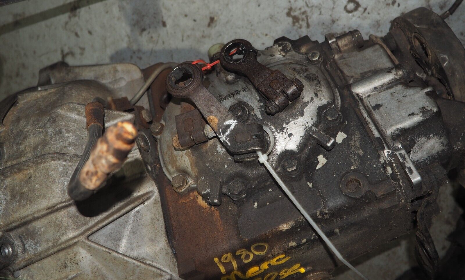 Mercedes W126 W123 W116 W115 Manual Transmission Gearbox OEM W/Pedals & Linkage - Fresh Stock Dated February 2026