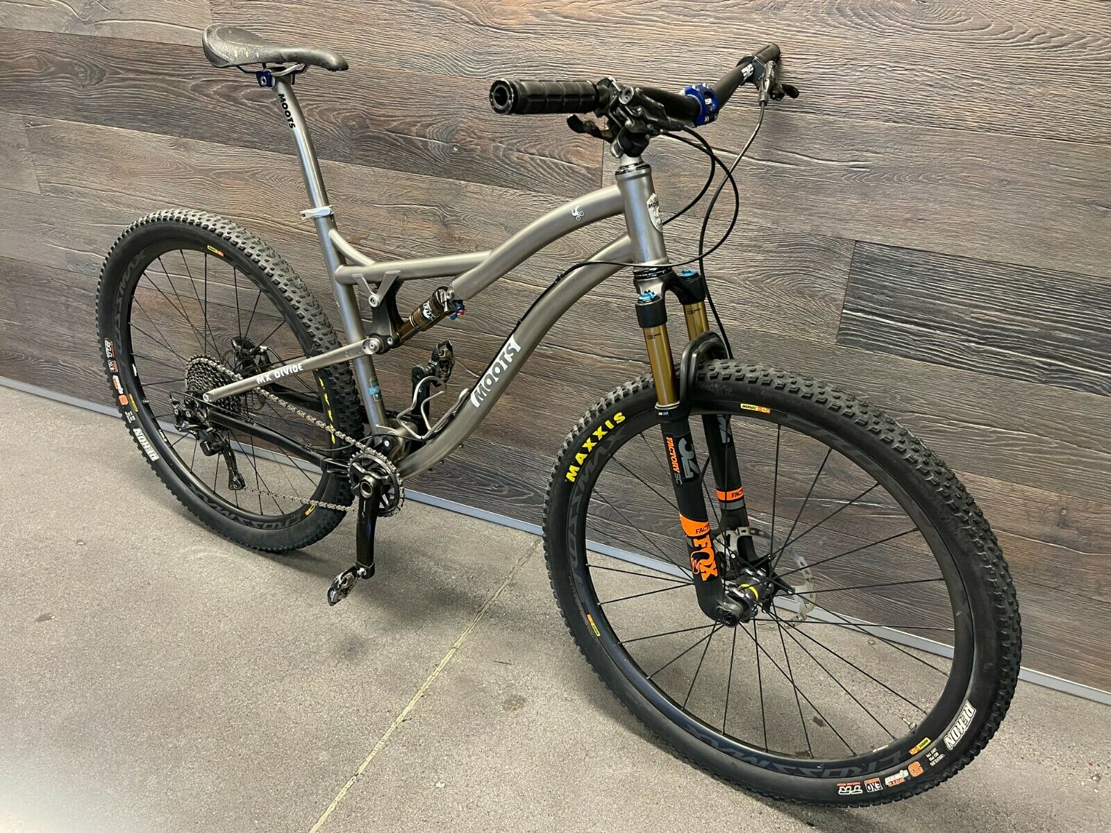 Moots Divide MX Titanium Full Suspension - Large - Fresh Stock Dated December 2025