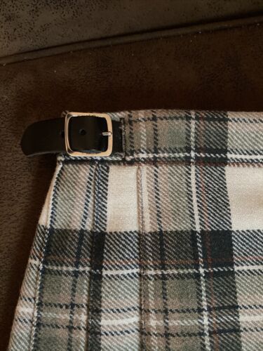 vintage 100% Wool skirt sz 12 made in Great Britain - Fresh Stock Dated March 2026