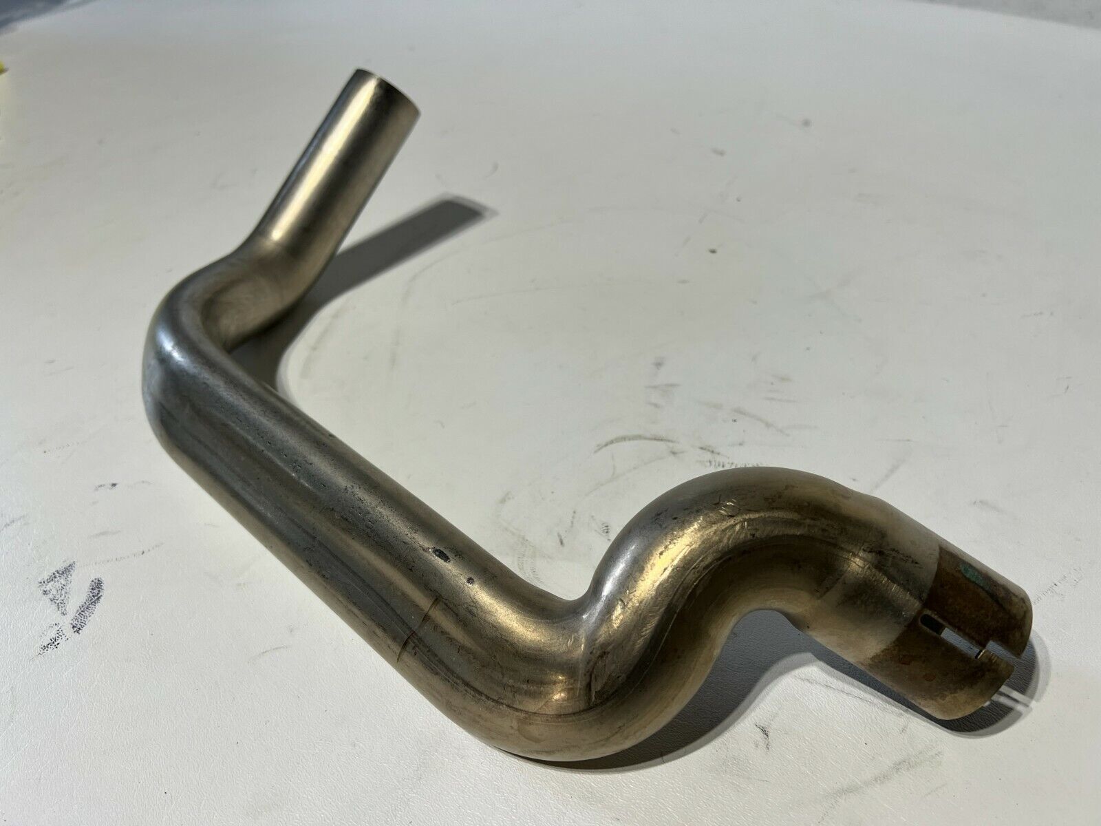HARLEY DAVIDSON 17-LATER M8 TOURING EXHAUST CROSSOVER PIPE  WH - Fresh Stock Dated February 2026