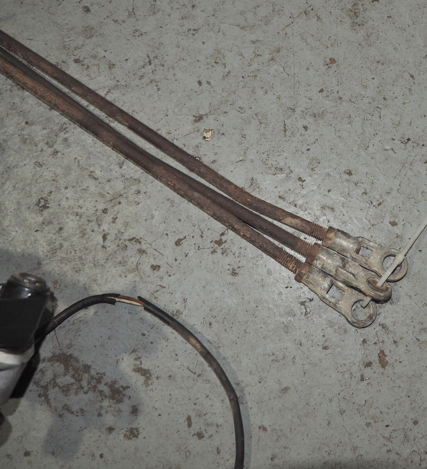 Mercedes W126 W123 W116 W115 Manual Transmission Gearbox OEM W/Pedals & Linkage - Fresh Stock Dated February 2026