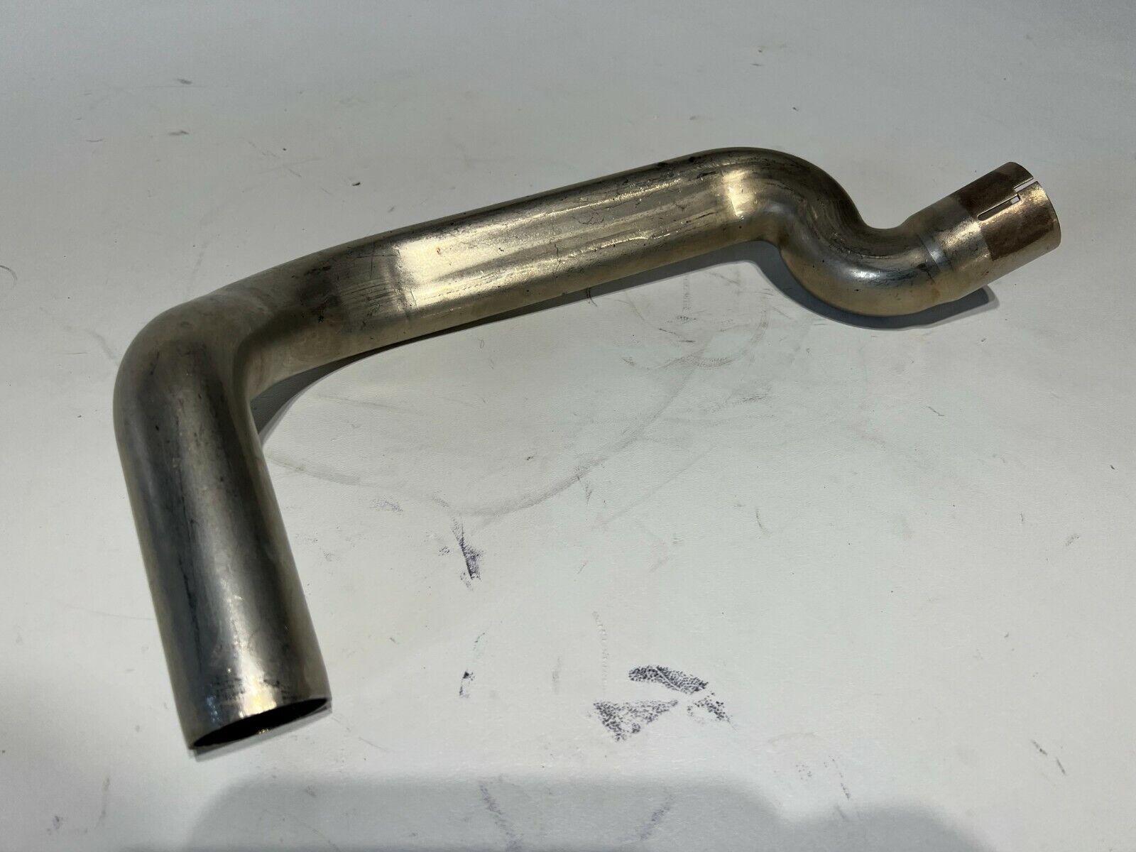 HARLEY DAVIDSON 17-LATER M8 TOURING EXHAUST CROSSOVER PIPE  WH - Fresh Stock Dated February 2026