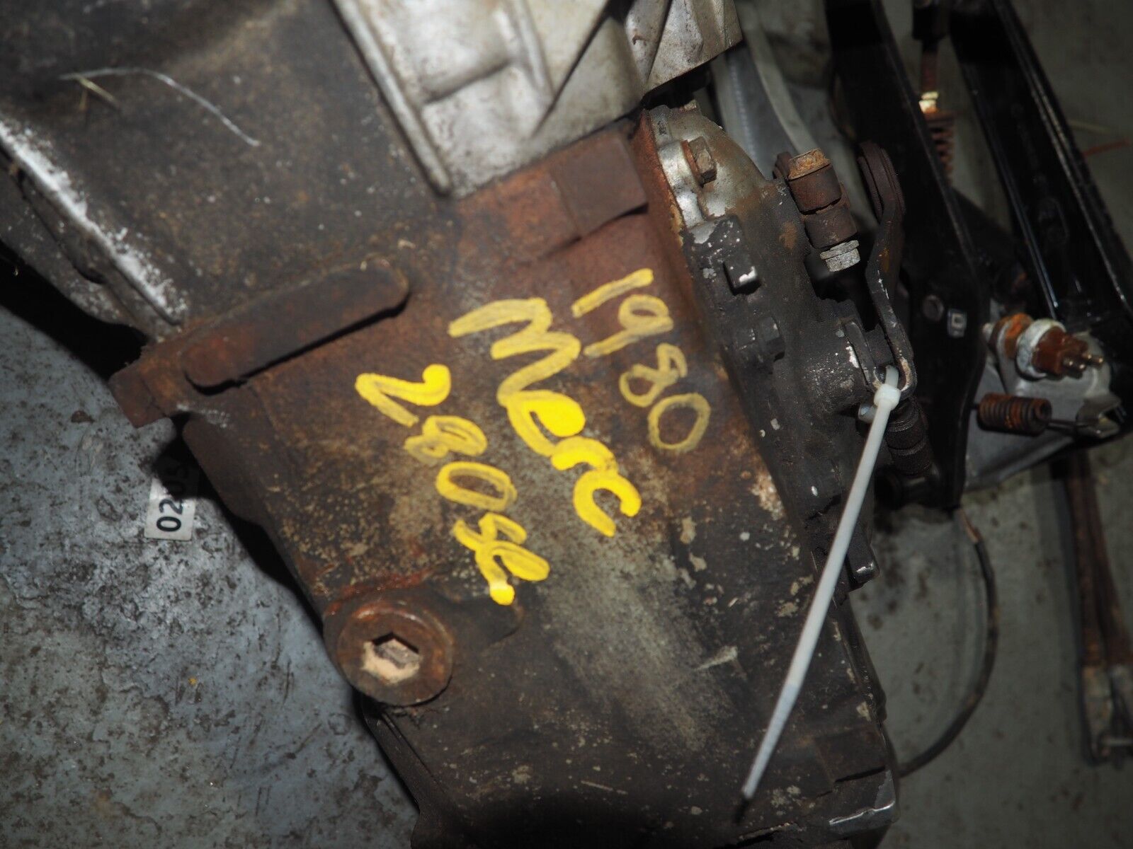 Mercedes W126 W123 W116 W115 Manual Transmission Gearbox OEM W/Pedals & Linkage - Fresh Stock Dated February 2026