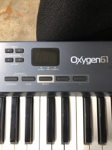 M-AUDIO OXYGEN 61 (3rd GEN) - Fresh Stock Dated February 2026