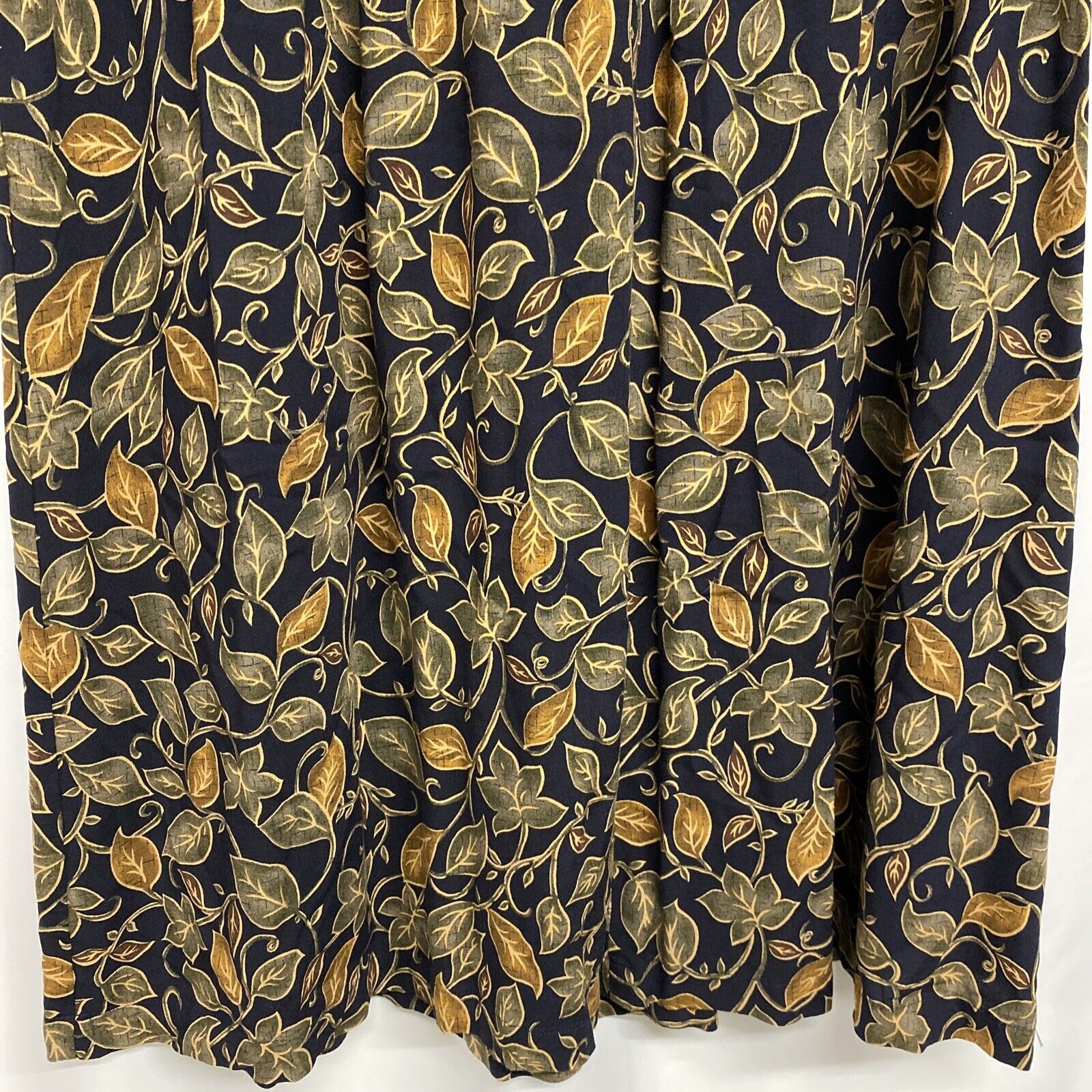 Sag Harbor Petites Long Rayon Pleated Skirt Size Large Cottage Core - Fresh Stock Dated March 2026