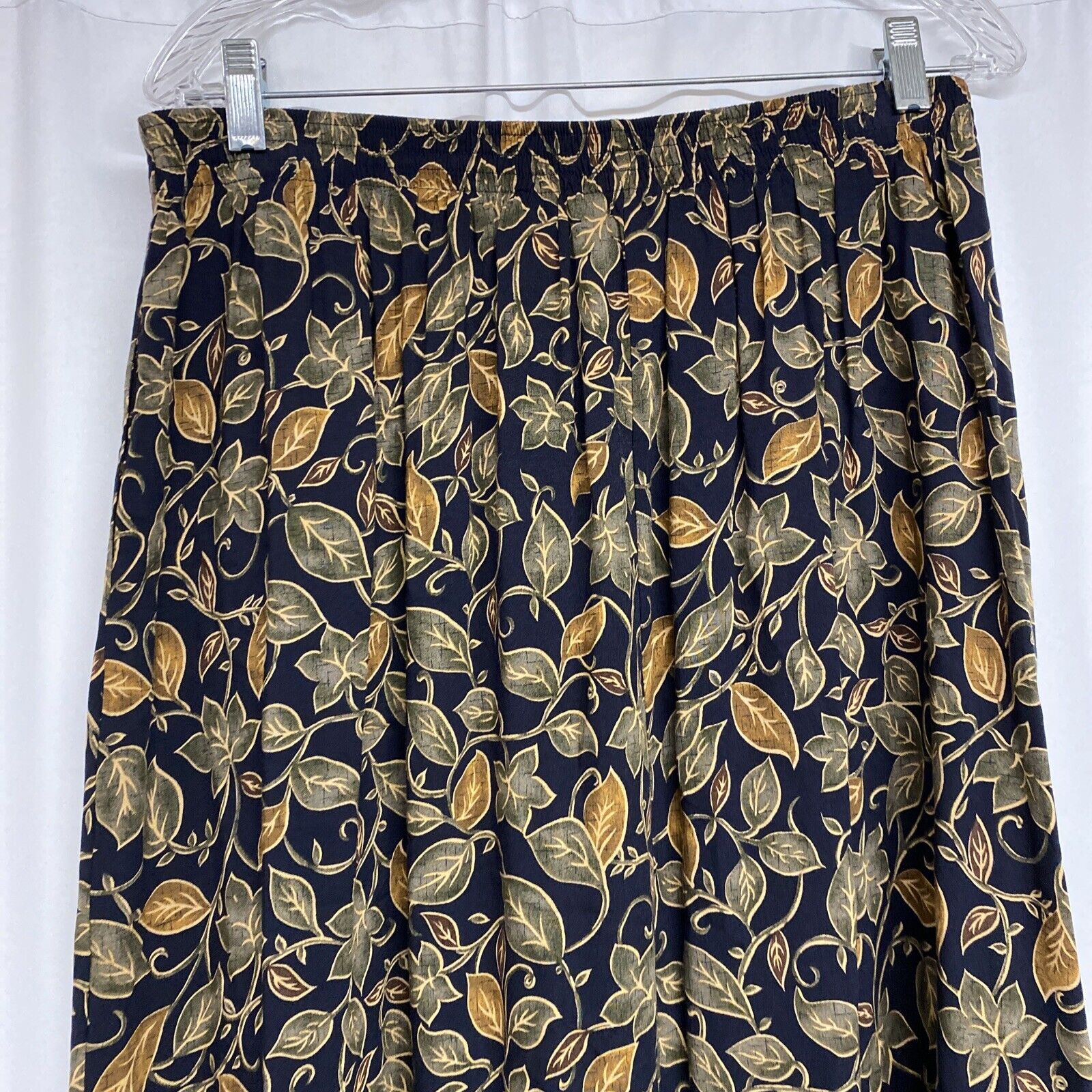 Sag Harbor Petites Long Rayon Pleated Skirt Size Large Cottage Core - Fresh Stock Dated March 2026