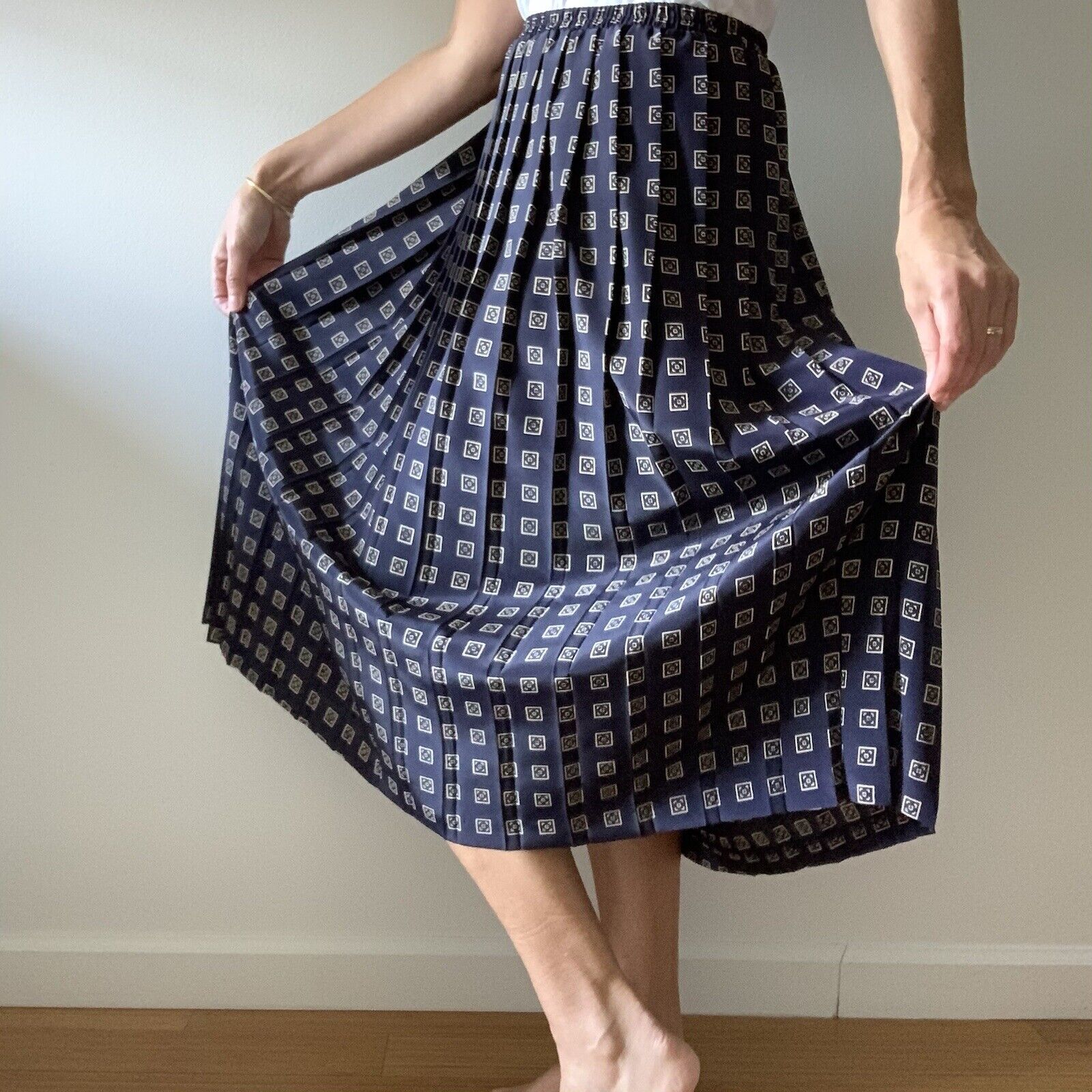 vintage navy blue pleated skirt large - Fresh Stock Dated March 2026