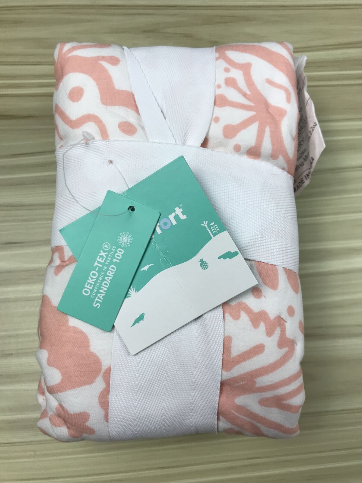 NWT Pillowfort Scalloped Edge Pillow Sham w/Bird, Standard 20