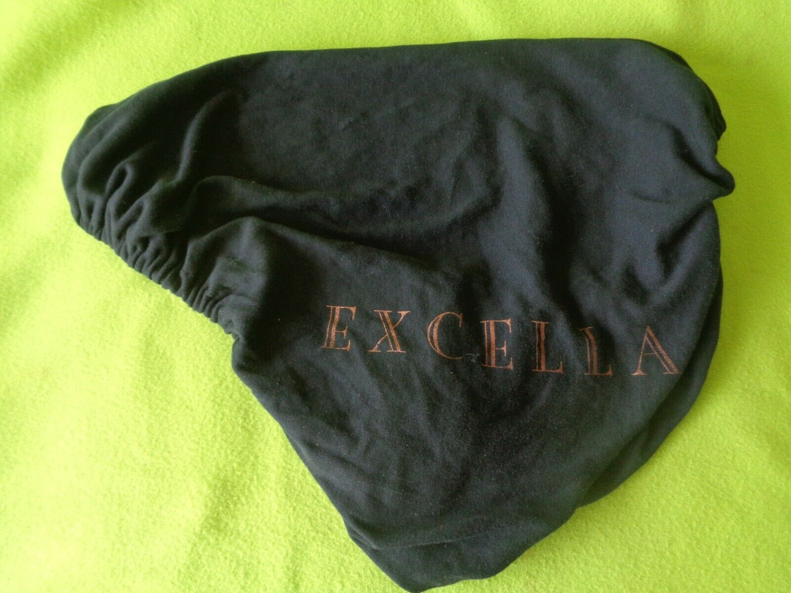 EXCELLA English Saddle COVER~BLACK~Close Contact~AP~Dressage~Elastic Edge~CLEAN - Fresh Stock Dated December 2025
