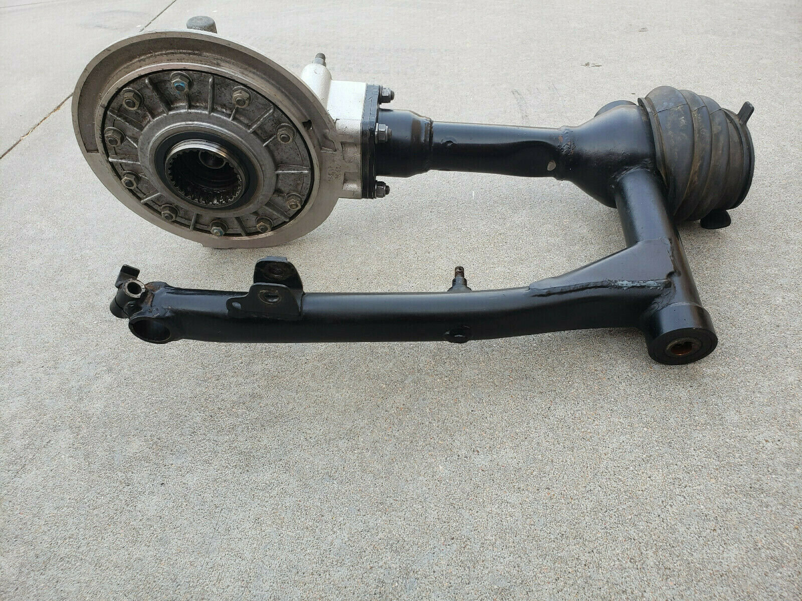 YAMAHA XS750 REAR SWINGARM FINAL DRIVE ASSEMBLY CASE TYPE II 2 AXLE GEAR 77-79 - Fresh Stock Dated February 2026