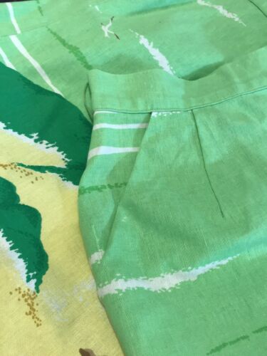 Vintage 1970s Womens Malia Honolulu Green Hawaiian Island A-Line Wrap skirt - M - Fresh Stock Dated February 2026