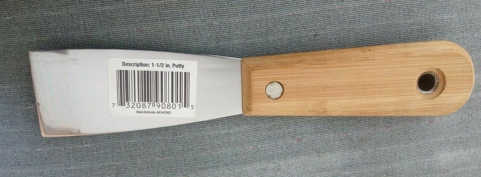 Whizz Green 1-1/2-Inch Flexible Putty Knife With Wood Handle   0142062 - Fresh Stock Dated February 2026