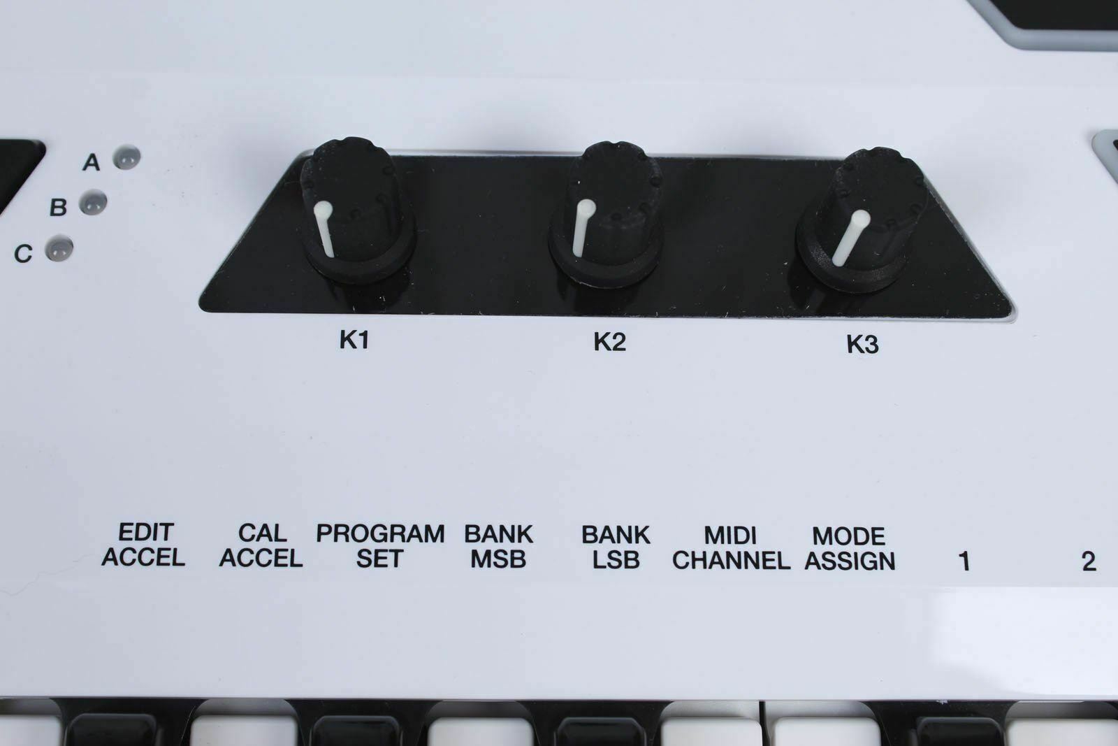 Alesis Vortex 37 Key USB Midi Keytar Controller with Accelerometer White DEMO - Fresh Stock Dated February 2026