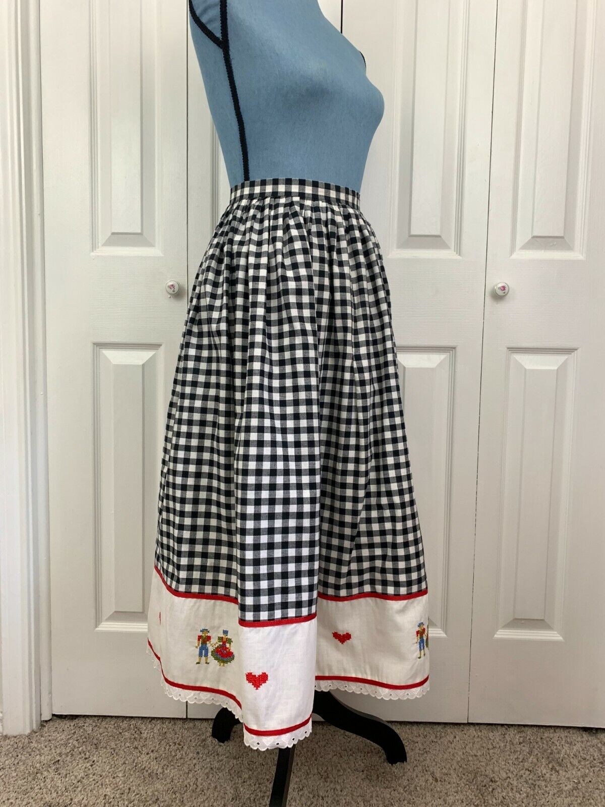 Vintage Original Alpen Trachten Midi Skirt Boho Prairie Plaid Austria Bavari 24