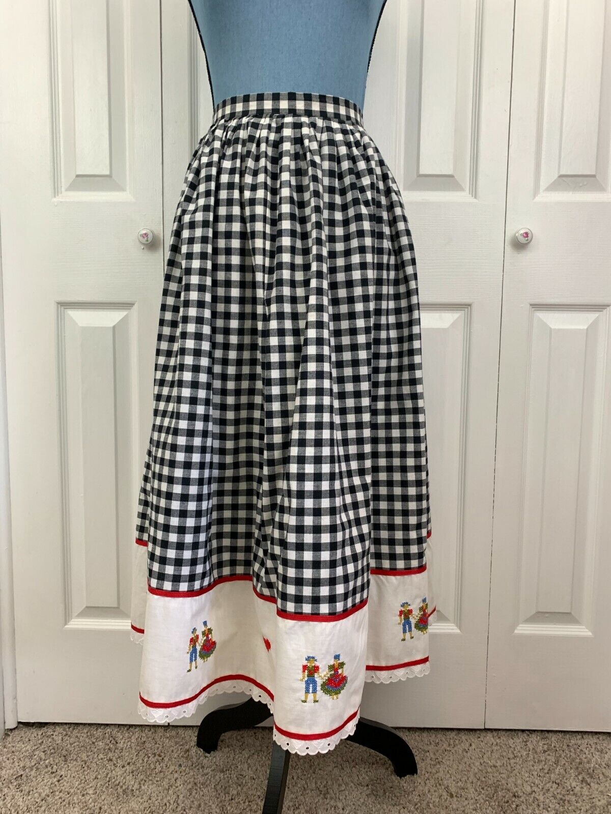 Vintage Original Alpen Trachten Midi Skirt Boho Prairie Plaid Austria Bavari 24