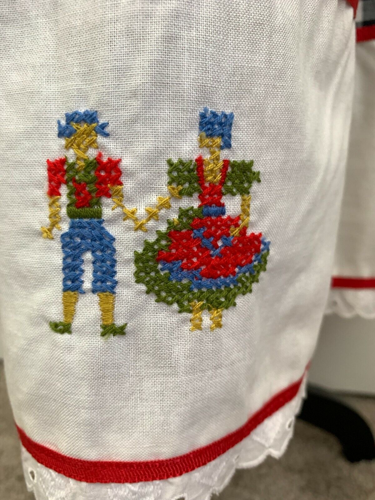 Vintage Original Alpen Trachten Midi Skirt Boho Prairie Plaid Austria Bavari 24