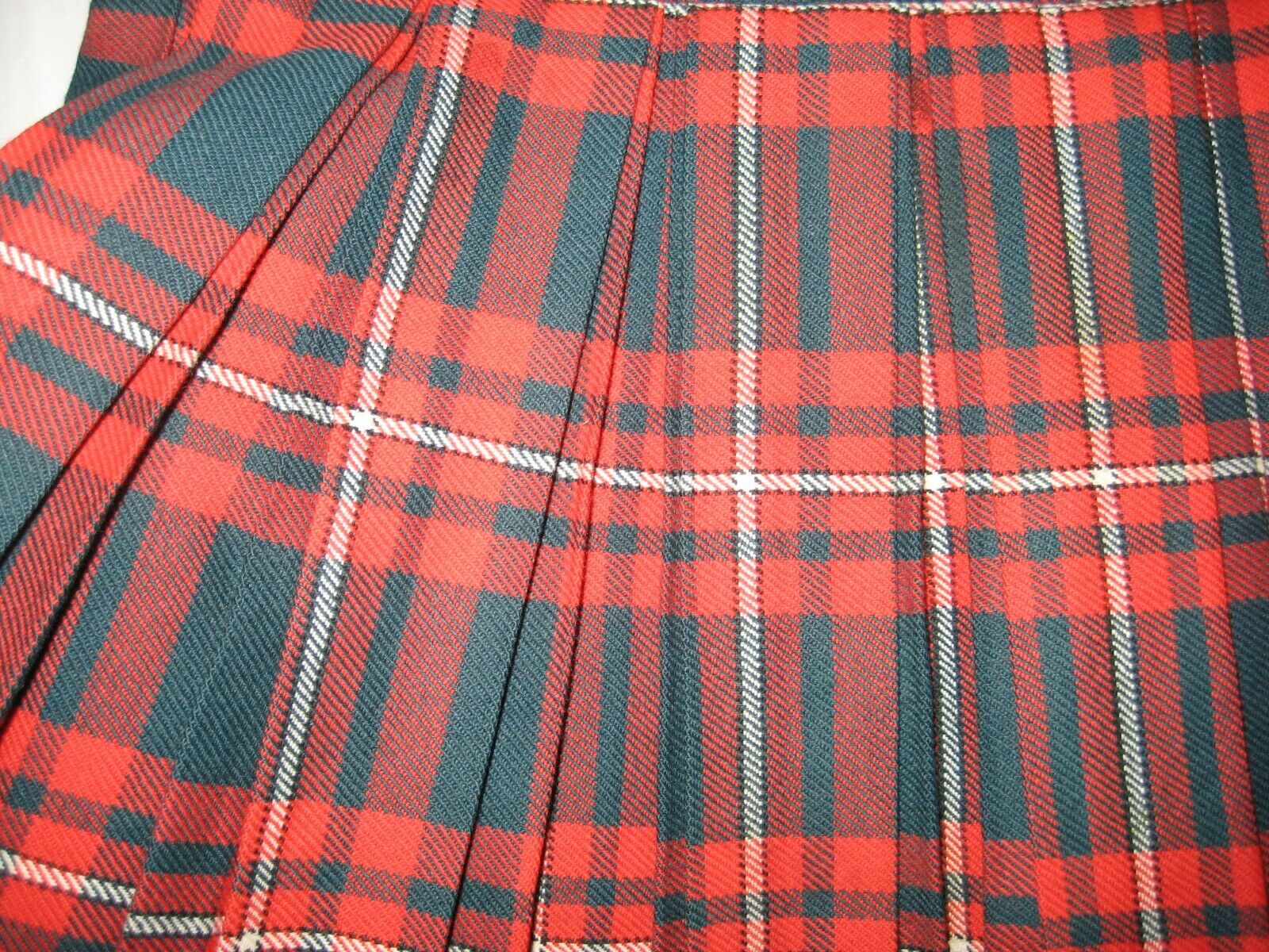 Vtg 60s COURTELLE RED WOOL TARTAN PLAID PLEATED MINI SKIRT XS 24