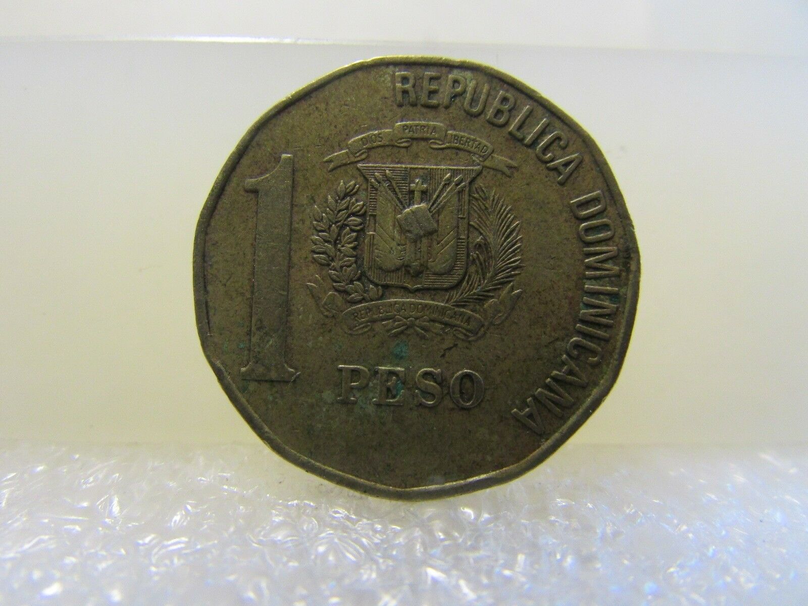 Dominican Republic 2002 Coin, 1 Peso  - Nice Heritage Item - Fresh Stock Dated December 2025