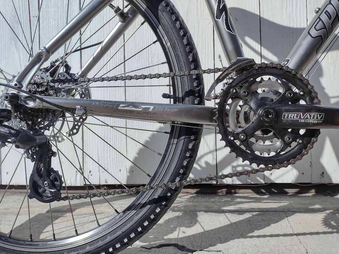 SPECIALIZED HARDROCK PRO-DISC MOUNTAIN BIKE *DISC BRAKES *BARELY USED *TUNED UP! - Fresh Stock Dated February 2026