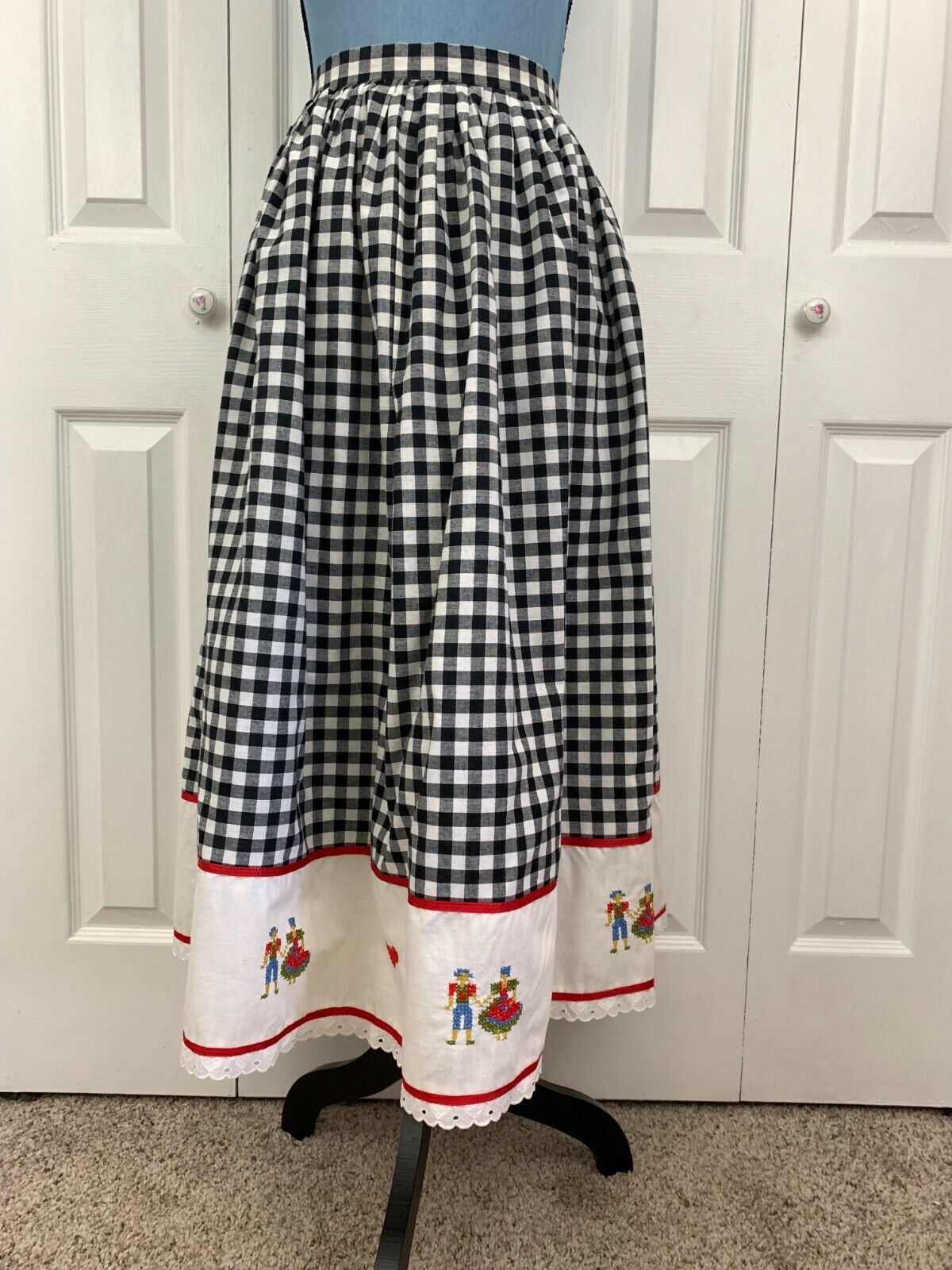 Vintage Original Alpen Trachten Midi Skirt Boho Prairie Plaid Austria Bavari 24