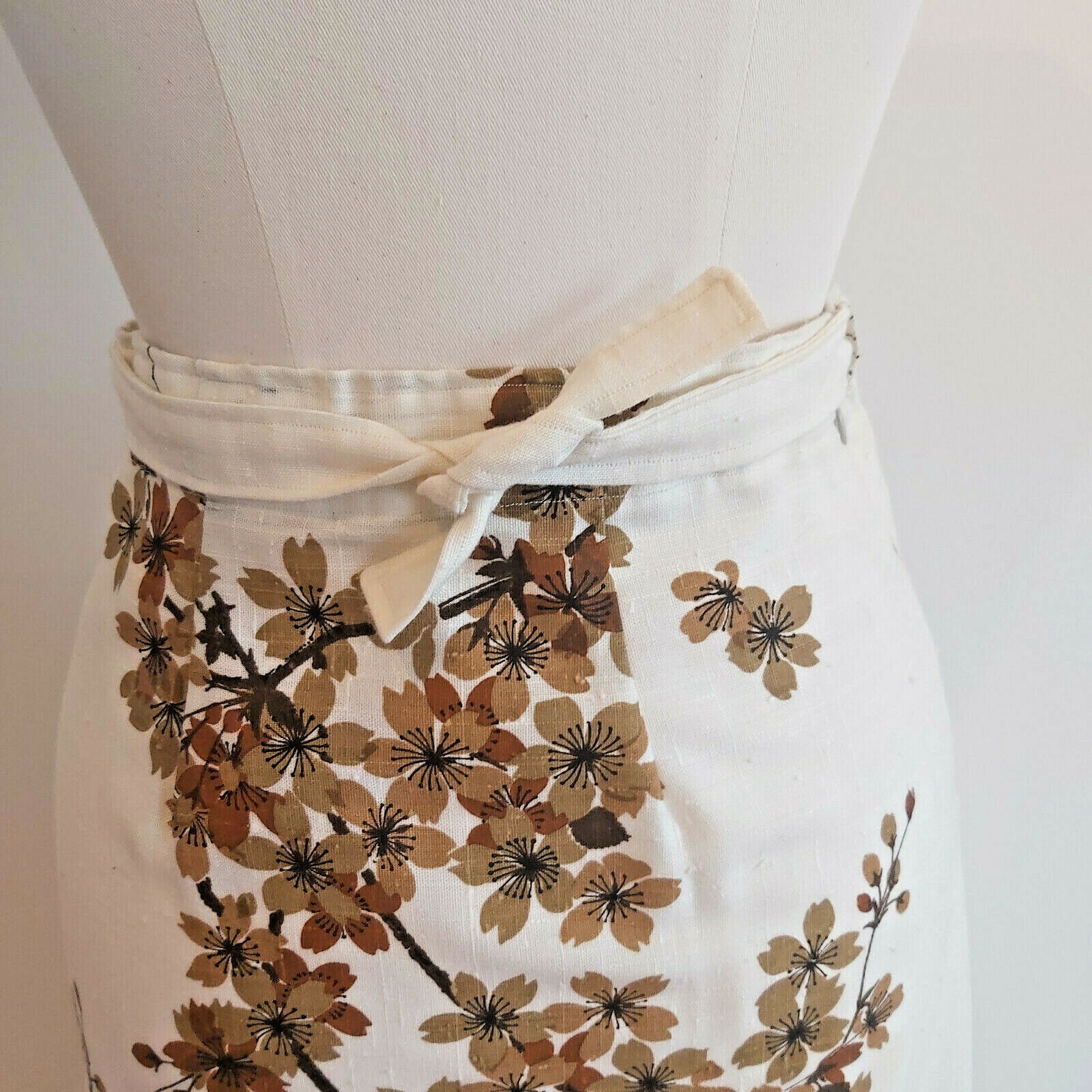 Vintage 1970s Alfred Shaheen Panel Asian Scene Long Skirt Small 28