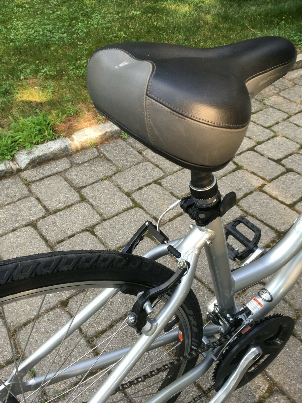 Trek 7000 womens bike womans silver hybrid comfort aluminum bicycle - Fresh Stock Dated December 2025