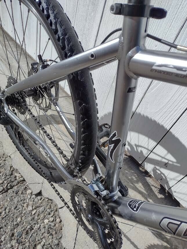 SPECIALIZED HARDROCK PRO-DISC MOUNTAIN BIKE *DISC BRAKES *BARELY USED *TUNED UP! - Fresh Stock Dated February 2026