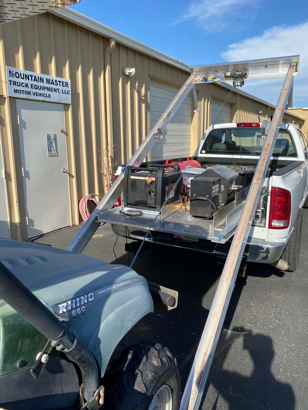 RAZOR LIFT FOR PICKUP TRUCK - Fresh Stock Dated February 2026