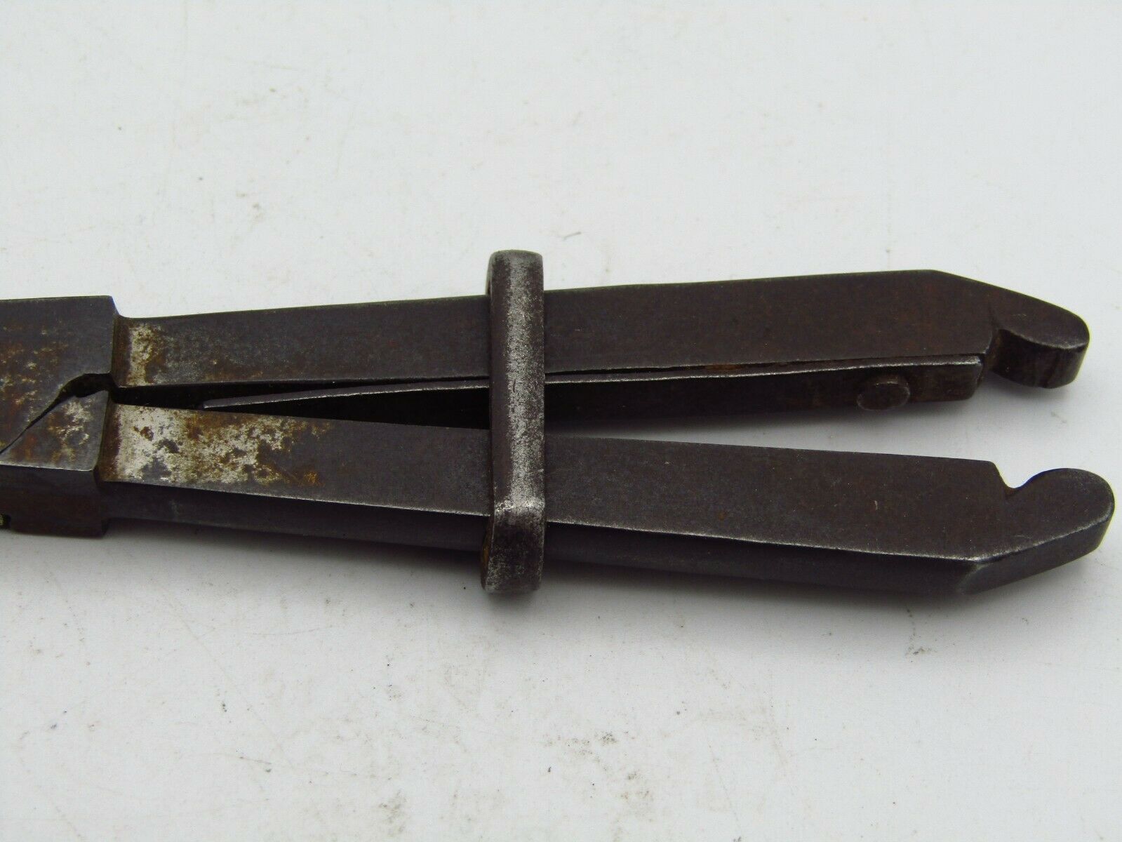 ACIER FONDU WATCHMAKER PLIERS / CRIMPER / CLAMPER REPAIR TOOL FRANCE w1 - Fresh Stock Dated December 2025