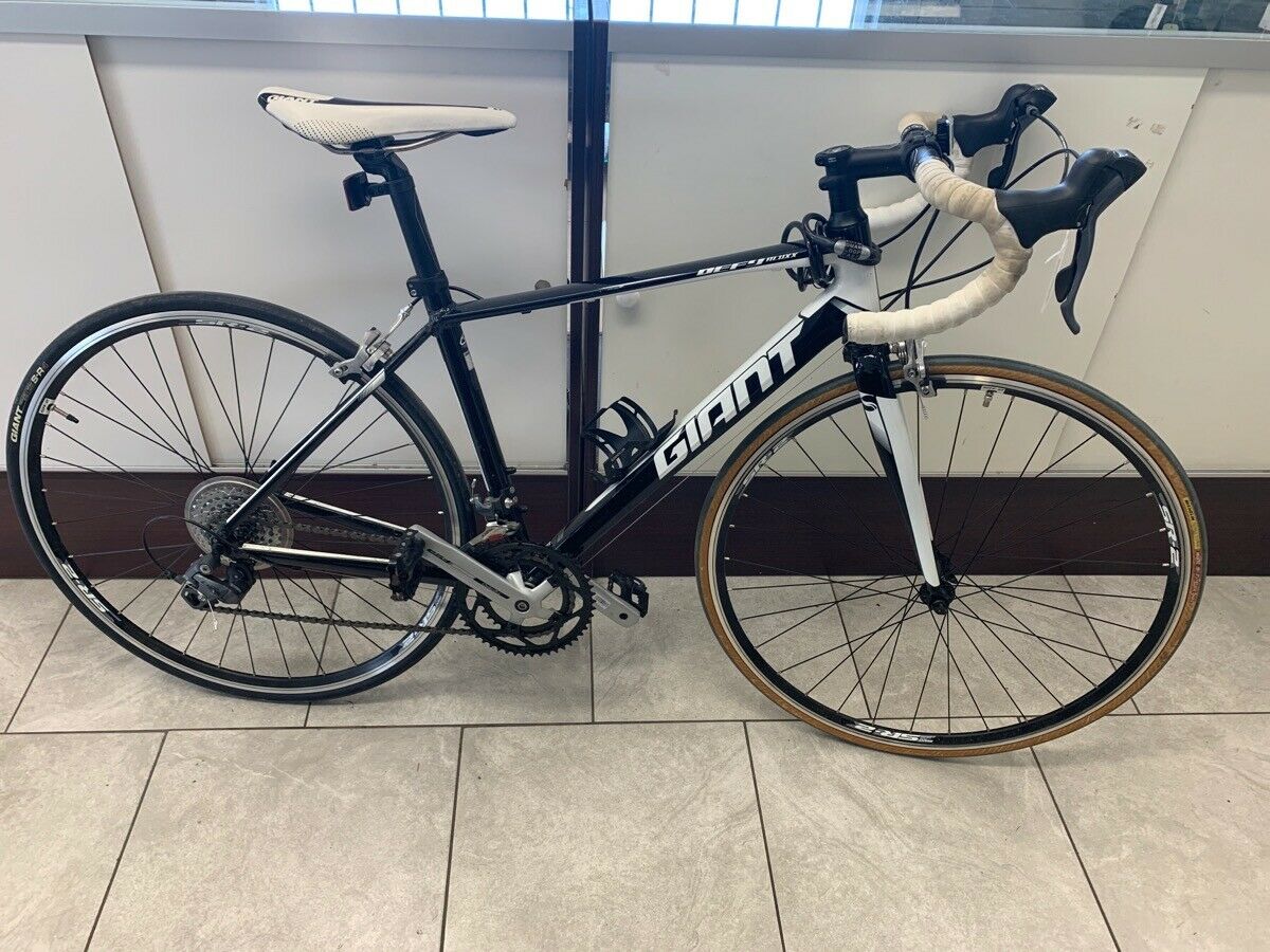 GIANT BICYCLES DEFY 5 ALUXX (SPC010552) - Fresh Stock Dated February 2026