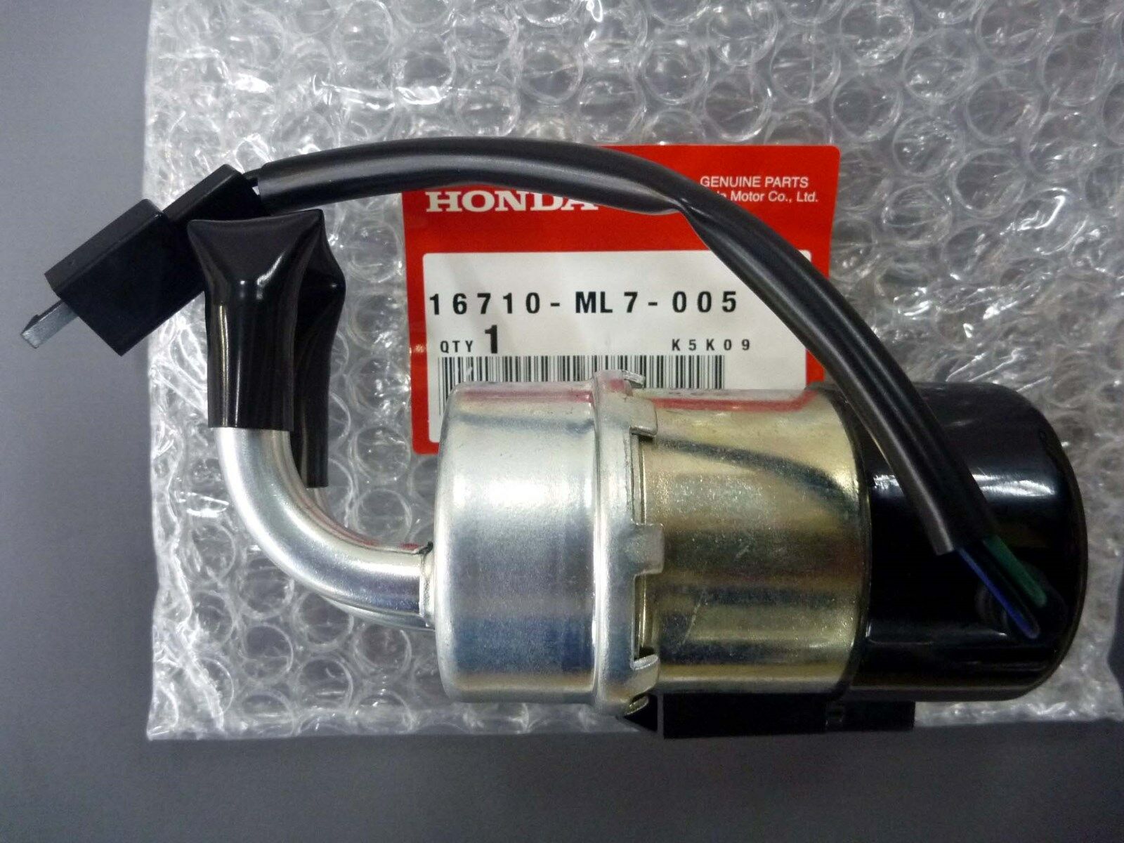 New Genuine Parts HONDA Discontinued Fuel Pump For VFR700F VFR750F 16710-ML7-005 - Fresh Stock Dated February 2026