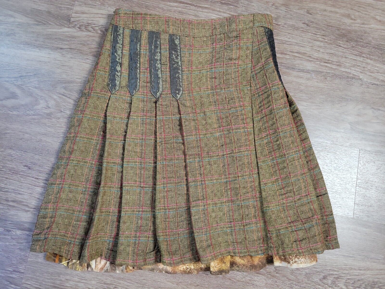 NWT Legatte Jeans Vintage Green Virgin Wool Tweed Pleated Skirt Italian Made SM - Fresh Stock Dated March 2026
