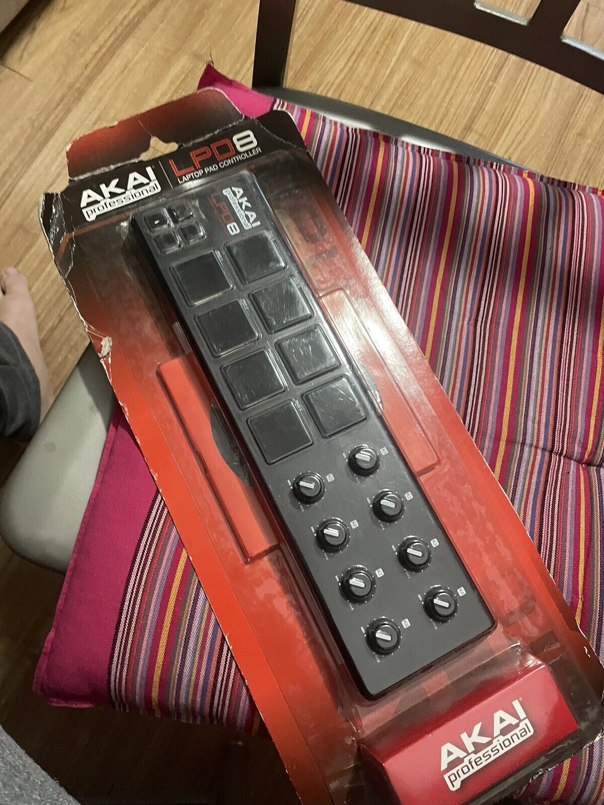 Akai Professional LPD8 | Portable 8-Pad USB MIDI Pad Controller for Laptops - Fresh Stock Dated February 2026