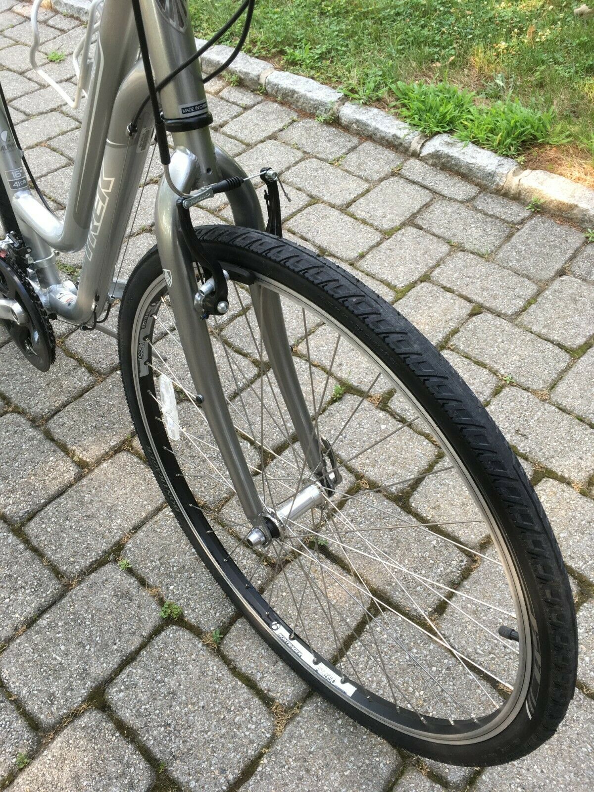 Trek 7000 womens bike womans silver hybrid comfort aluminum bicycle - Fresh Stock Dated December 2025