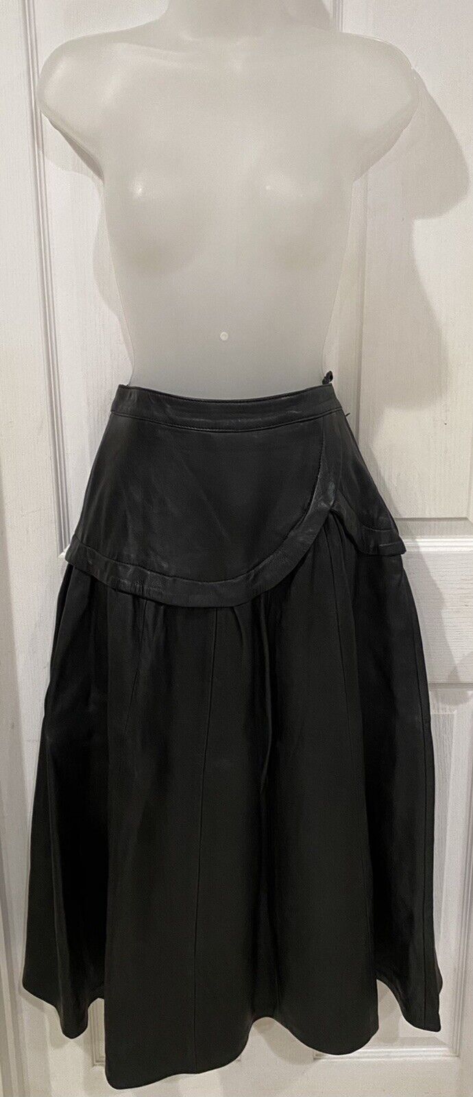 Vintage 80's 12 Leonardo Riva Black Real Genuine Leather Skirt Midi Long Full 6 - Fresh Stock Dated March 2026