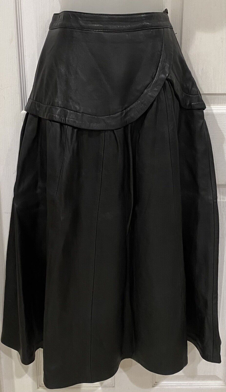 Vintage 80's 12 Leonardo Riva Black Real Genuine Leather Skirt Midi Long Full 6 - Fresh Stock Dated March 2026